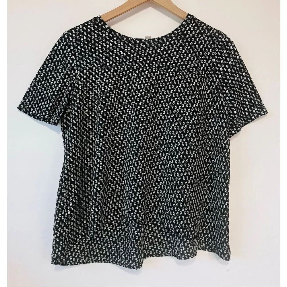 LOFT Black And White Print Short Sleeve Blouse   Size M